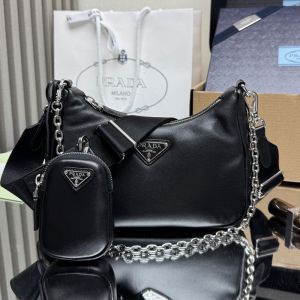 Prada 1BH204 Re-Edition 2005 Bag in Nappa Leather Black